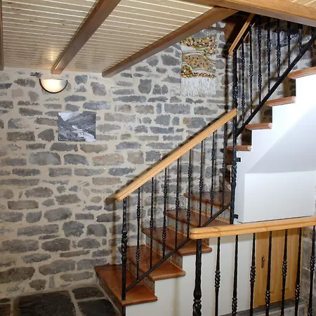 El Patio Casa Cajal * トルラ